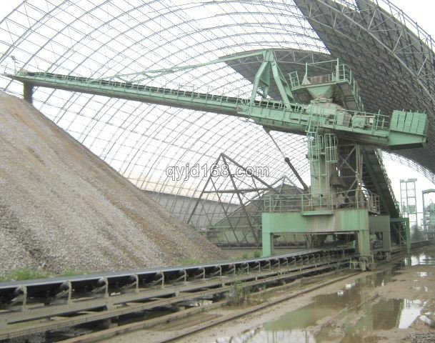 侧式悬臂堆料机