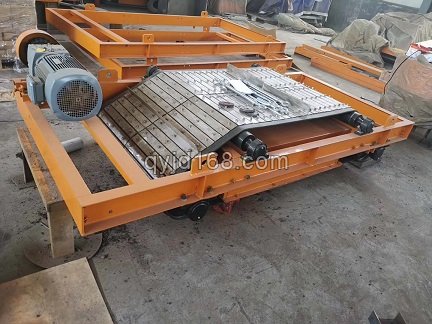 铠甲自卸式除铁器